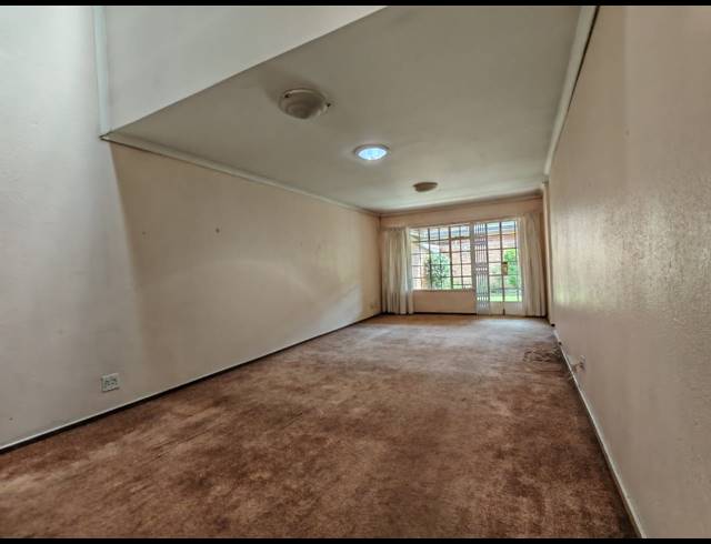 3 BEDROOM TOWNHOUSE FOR SALE IN THREE RIVERS